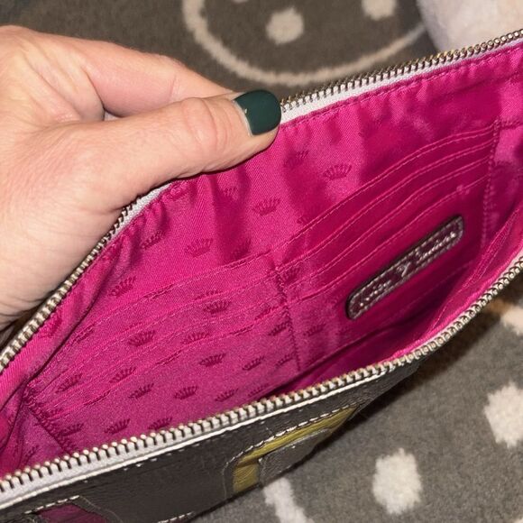 Juicy Couture LOVE Pebbled Leather Clutch Wristlet - Picture 11 of 16